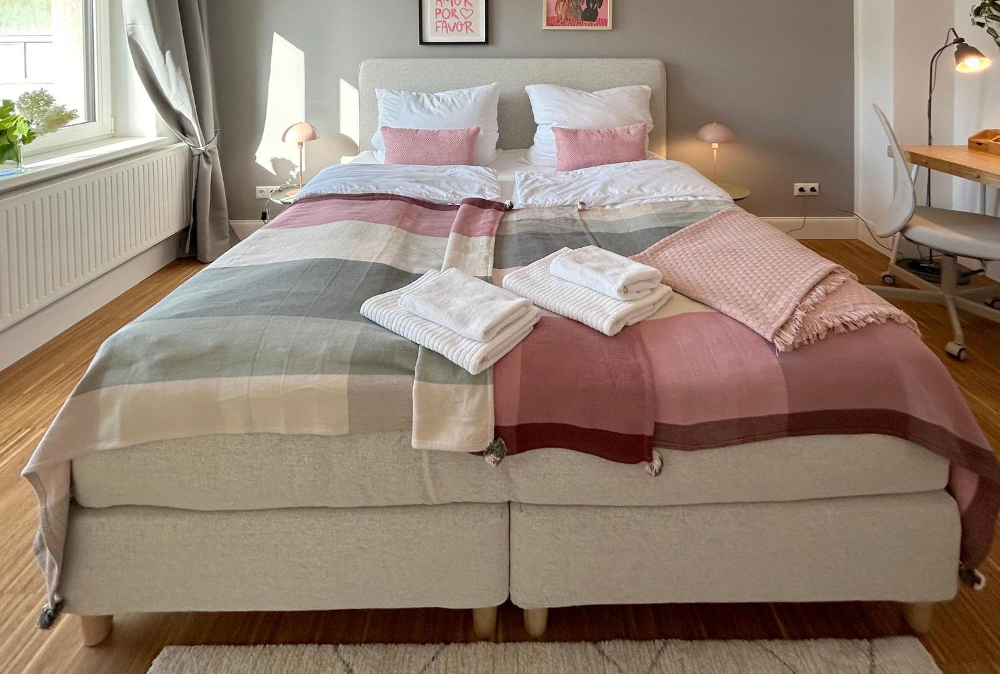 Neues Trendy Appartement In ฮันโนเวอร์ ภายนอก รูปภาพ